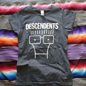 Gildan Softstyle Heather Gray T-Shirt with White Neck Tag